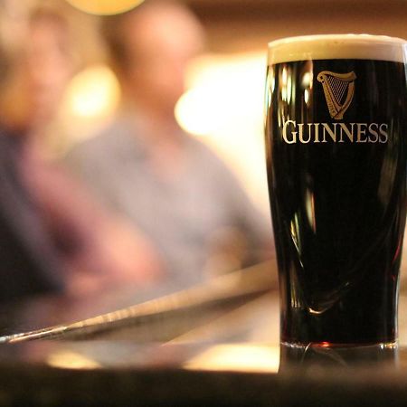 Saint Brendan'S Inn Green Bay Bagian luar foto