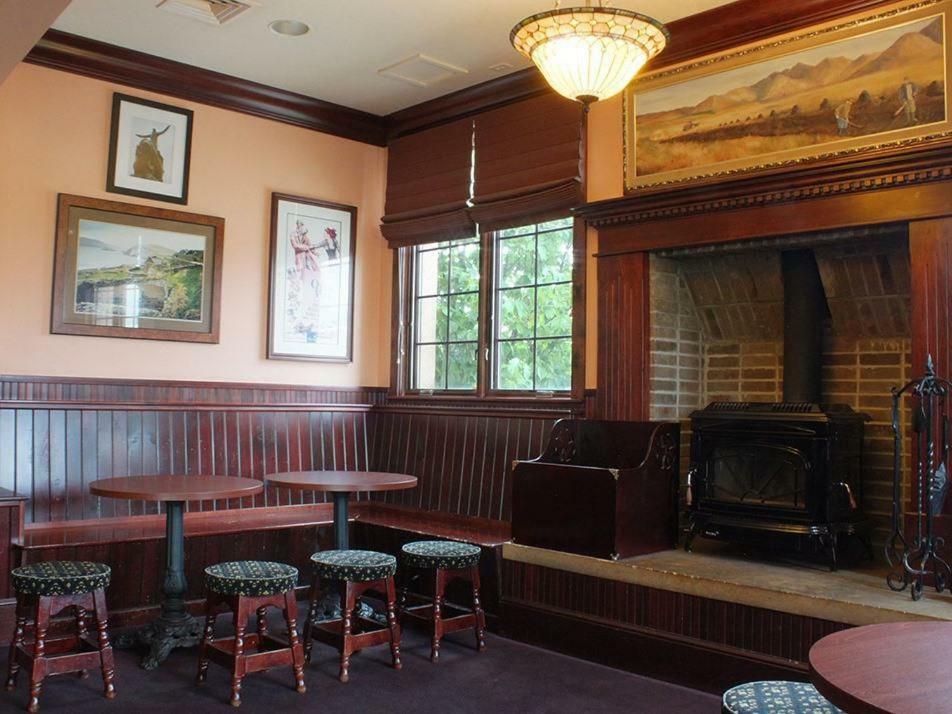 Saint Brendan'S Inn Green Bay Bagian luar foto